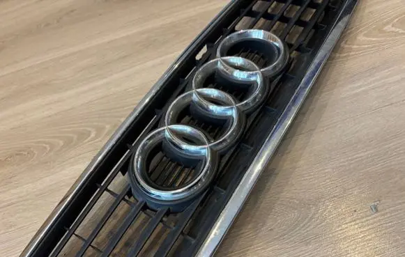 Audi A6 S6 C5 4B Front grill 4B0853651F