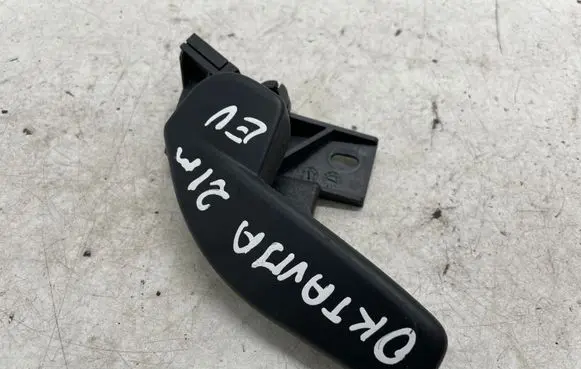 Skoda Octavia Mk4 Engine bonnet (hood) release handle 5E2823533