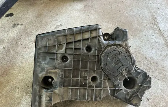 Mercedes-Benz E W213 AdBlue liquid reservoir A0994712500