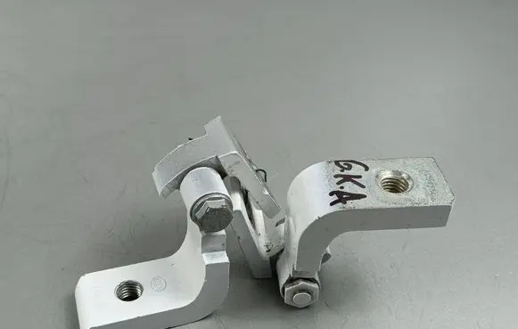 Rear door hinge set