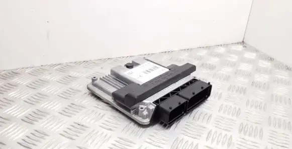 Audi A5 8T 8F Engine control unit/module ECU 8R0907401J 8K0907352A