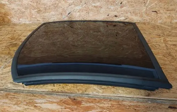 Chevrolet Camaro Sunroof glass 040133 10401328
