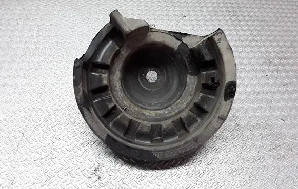Opel Vivaro Front coil spring rubber mount 8200904006