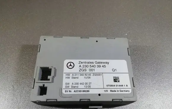 Mercedes-Benz SL R230 Door central lock control unit/module A2305403945