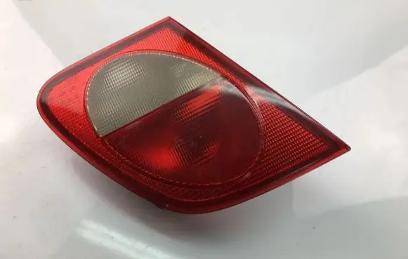 Lexus GS 300 350 430 450H Tailgate rear/tail lights A2108200964
