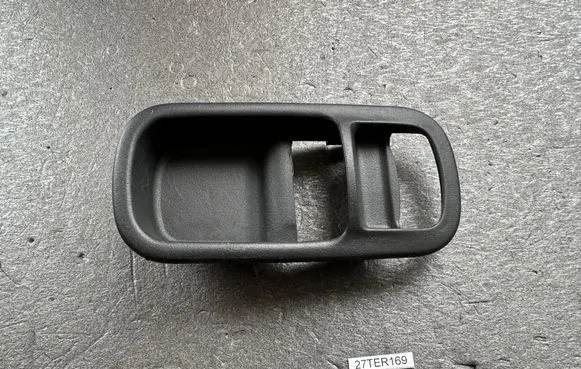 Nissan Terrano Front door interior handle trim 8068290J00