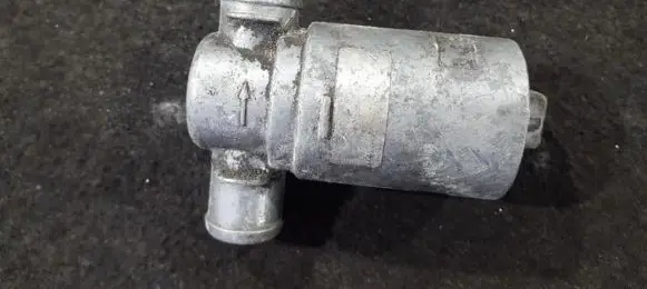 Volvo S70 V70 V70 XC Idle control valve (regulator) 