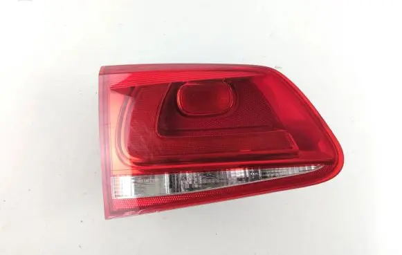 Volkswagen Touareg II Tailgate rear/tail lights 7P6945093B L90039859