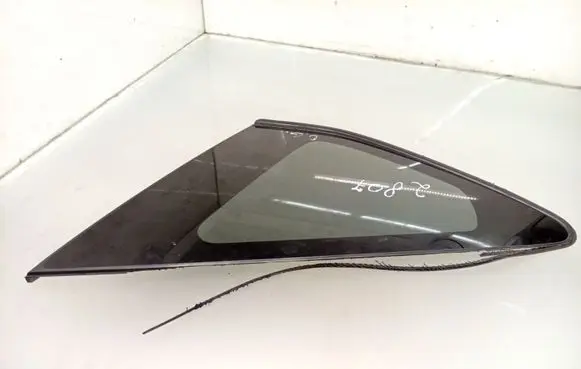 Toyota Prius+ (ZVW40) Rear side window