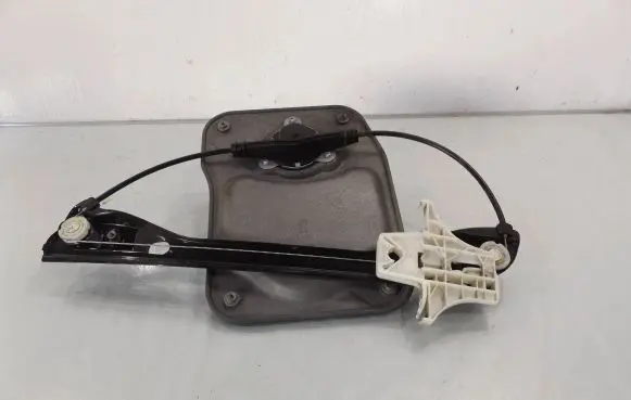 Skoda Fabia Mk2 (5J) Front door manual window regulator 
