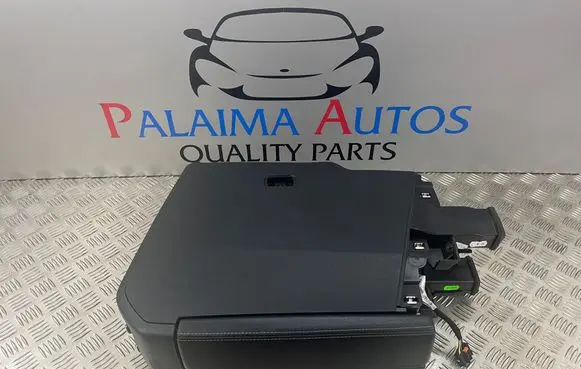 Opel Astra L Armrest 9841371580