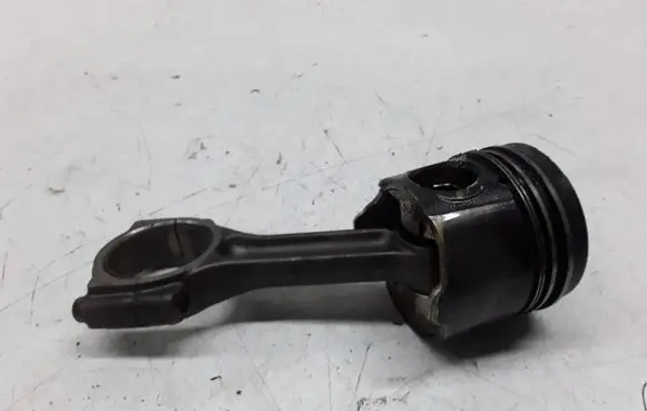 Renault Trafic II (X83) Piston with connecting rod 080279