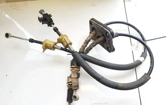 Gear shift cable linkage
