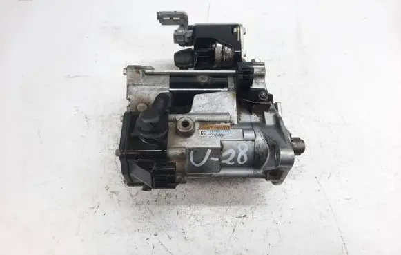 Toyota Hilux VIII Starter motor 438000-1280 28100-30110