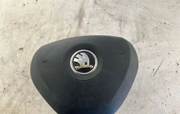 Skoda Rapid (NH) Steering wheel airbag 5JA880201D