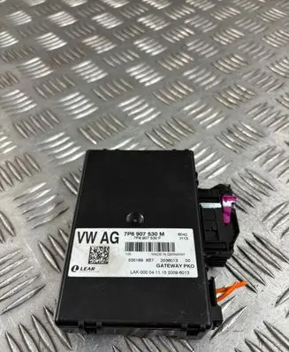 Volkswagen Touareg II Gateway control module 7P6907530M