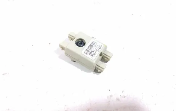BMW 7 F01 F02 F03 F04 Antenna control unit 911826106 21367510