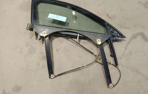 Audi A6 S6 C6 4F Front door window/glass frame 