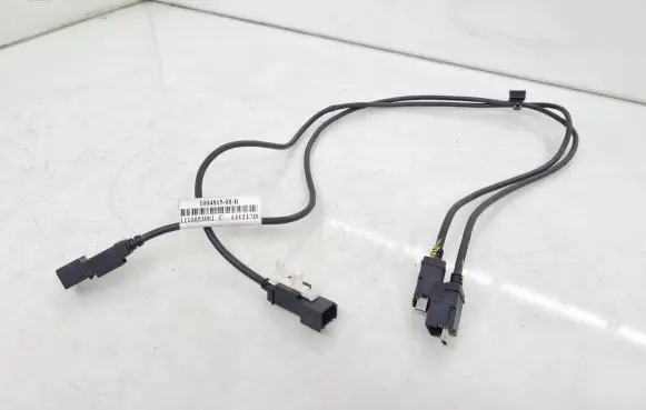 Tesla Model S AUX in-socket connector 100481508B