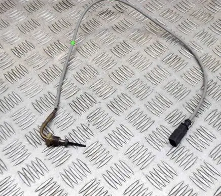 Audi Q3 8U Oil temperature sensor 04L906088EA
