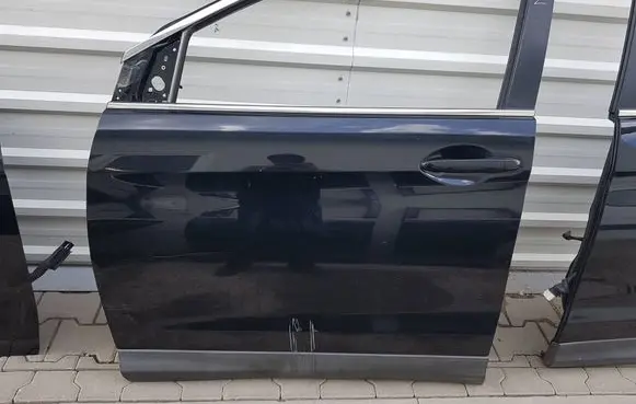 Honda CR-V Front door 