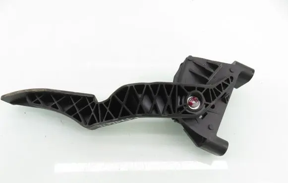 Opel Zafira B Accelerator throttle pedal 6PV00811400 9202341BT