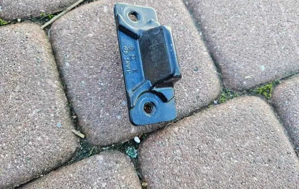 Renault Trafic III (X82) Engine bonnet/hood lock/catch 38TYS