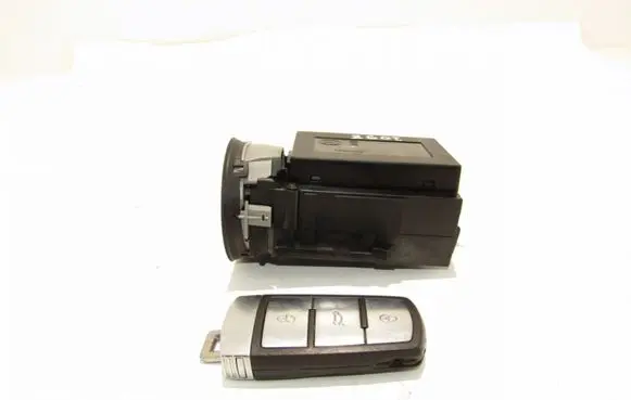 Volkswagen PASSAT B7 Ignition lock 3C0905843AD