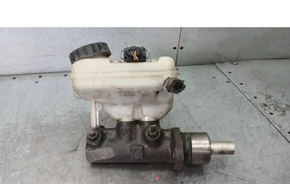 Mercedes-Benz Vito Viano W638 Master brake cylinder 0024312802