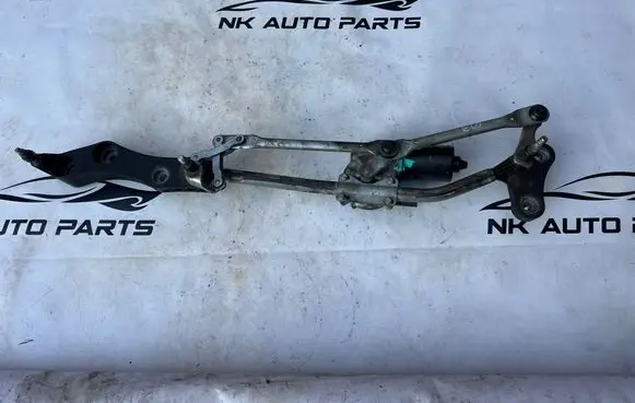 BMW 5 E60 E61 Front wiper linkage 