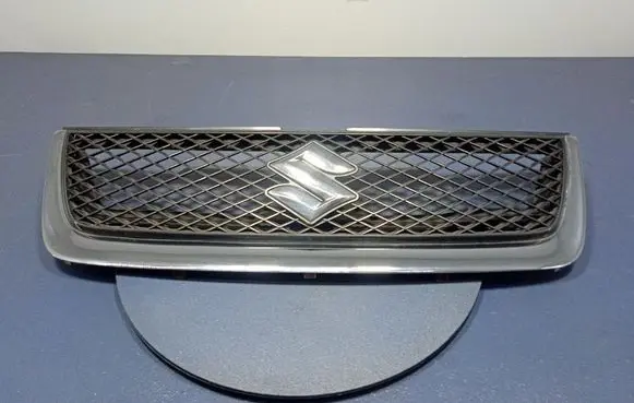 Suzuki Grand Vitara II Front grill 71743-65J0