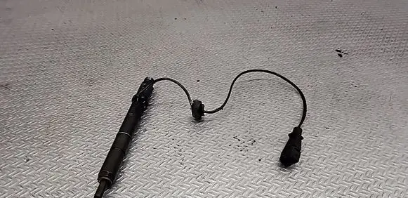 Audi A6 S6 C5 4B Fuel injector 059130202E