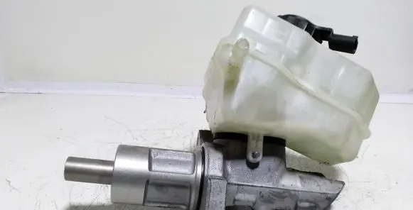BMW 1 E81 E87 Master brake cylinder 