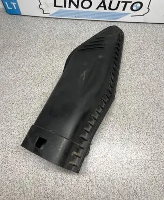 BMW 5 E60 E61 Air filter box cover 7789109