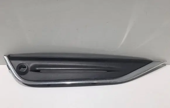 Volvo V60 Front bumper lower grill 31323853