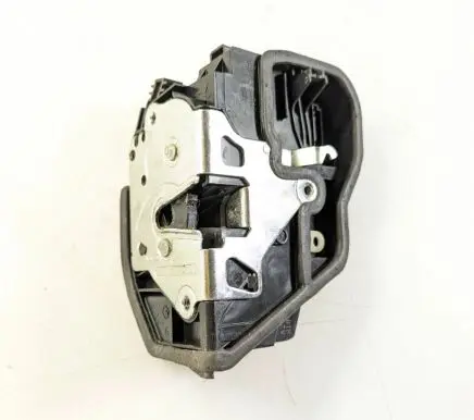 BMW X3 F25 Front door lock 7276668