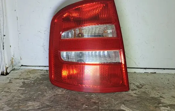 Skoda Fabia Mk1 (6Y) Rear/tail lights 086651902L 086651902