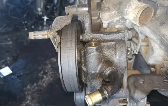 Volvo S40, V40 Power steering pump