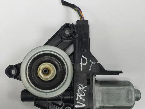 Volvo V70 Rear door window regulator motor 966265-102