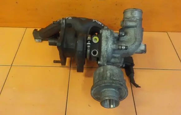 Audi A4 S4 B7 8E 8H Turbo 06D145701H 1MB63