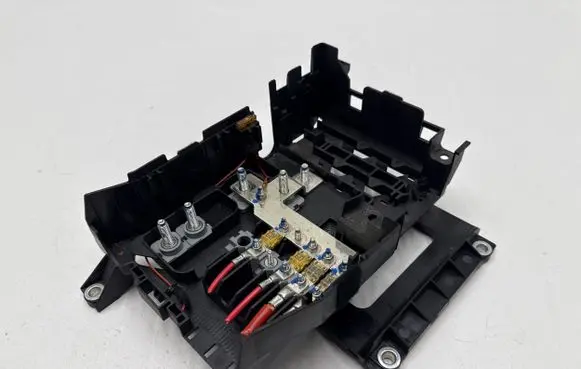 Porsche Cayenne (9PA) Fuse module 7L0937548C