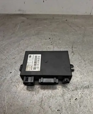 Mercedes-Benz E W210 Tow bar trailer control unit/module 0295456732 5DS00810200
