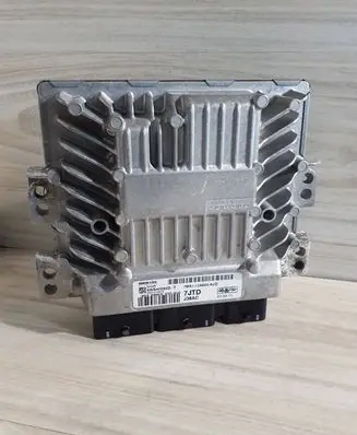 Ford Focus C-MAX Engine control unit/module 7M5112A650AUD 5WS40582DT