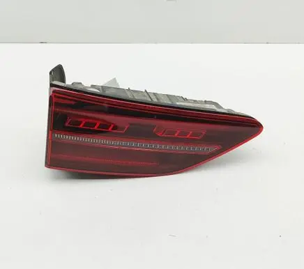 Volkswagen Golf VIII Tailgate rear/tail lights 5H0945307A