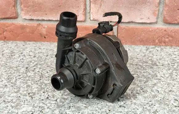 Mini Cooper Countryman F60 Water pump 0392024067 8646467 20160527