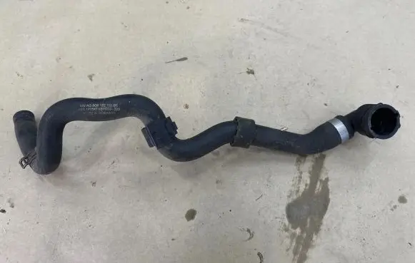 Volkswagen Golf VII Engine coolant pipe/hose 5Q0122101BE 140547