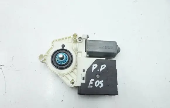 Volkswagen Eos Front door window regulator motor 1Q0959701E 1Q0959793C E038028054B