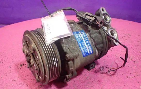 Mazda 3 I Air conditioning (A/C) compressor (pump) 3M5H19D629SB