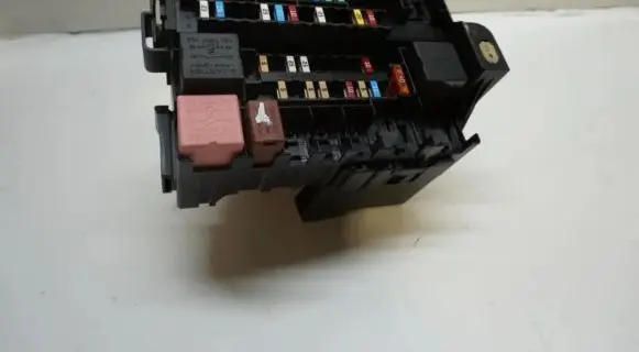 Renault Laguna III Fuse box set 8200393836