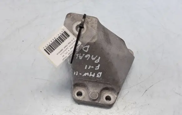 BMW 5 F10 F11 Engine mounting bracket 22116781242